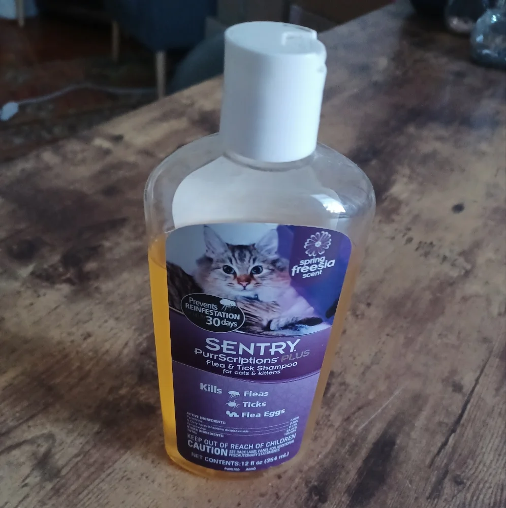 Sentry PurrScription Plus Cat Shampoo